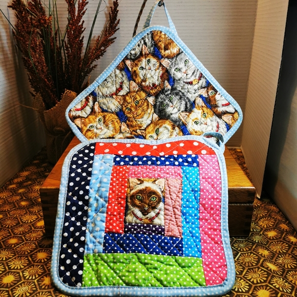 Vintage Hand Made Quilted Pot Holders with Cats - Picture 1 of 15